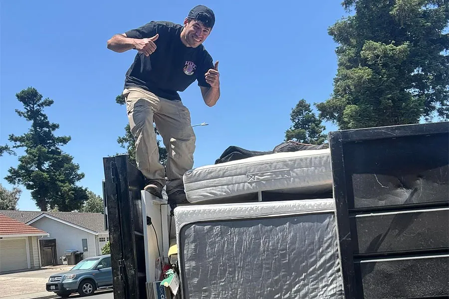 Dependable Junk Hauling